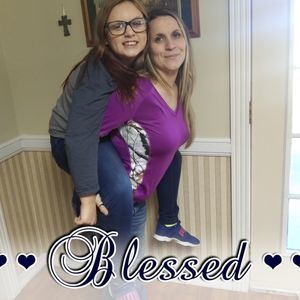 Meet your Posher, Lea